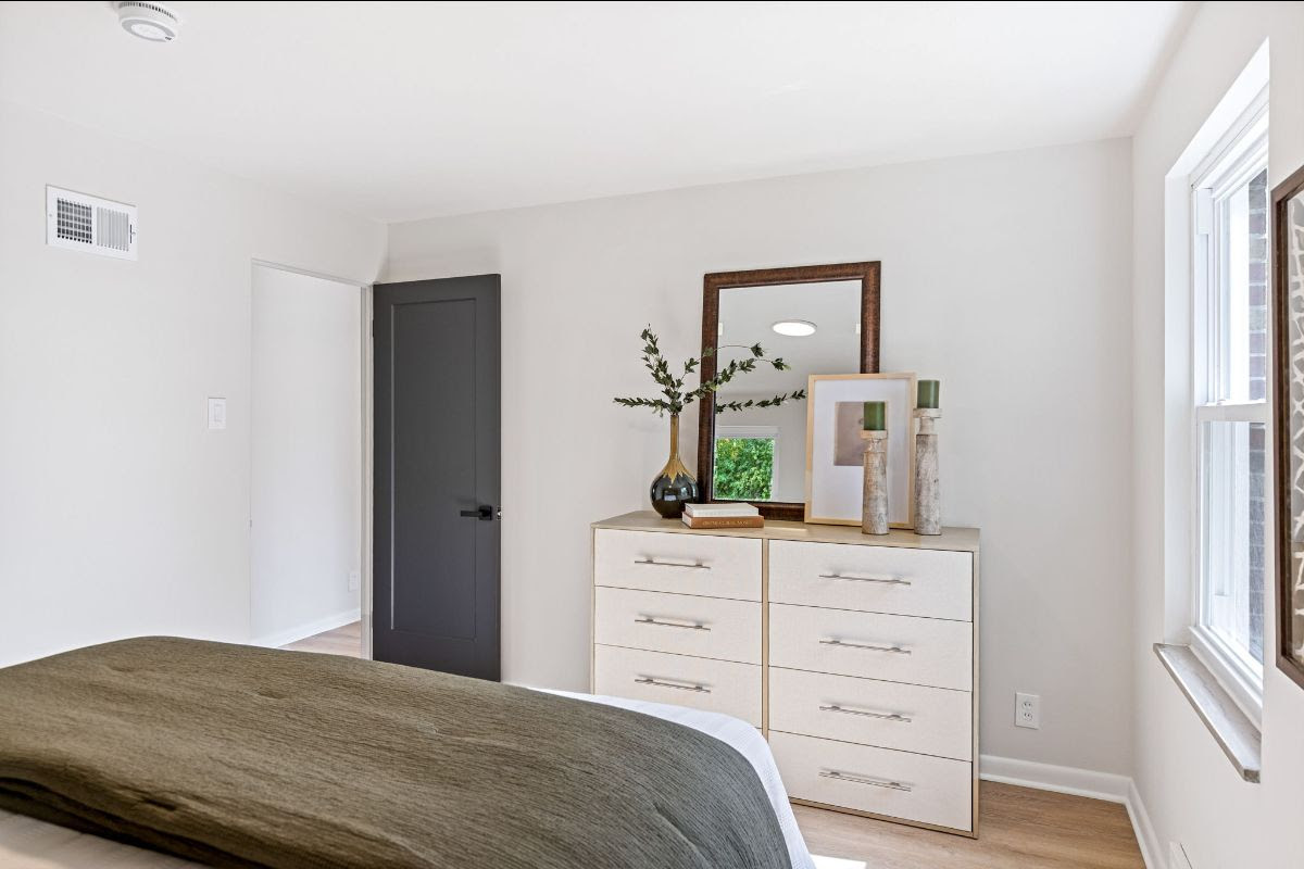 1349 Rushmore Drive — Photo 5